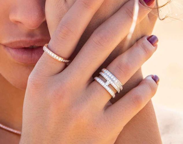 GIFT A DAINTY RING THAT SHOWS THEY CARE ABOUT THE EARTH