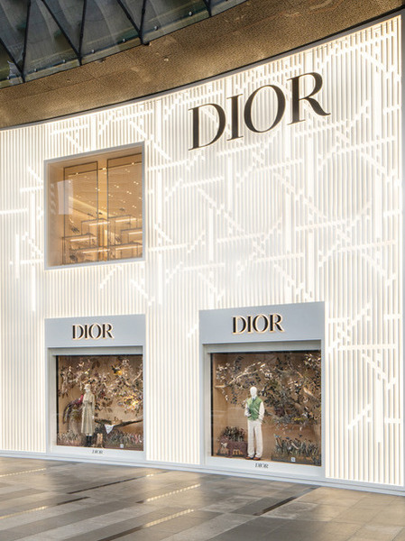 DIOR